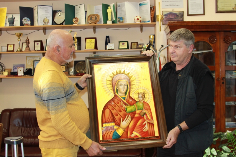 На 28 октомври 2022 г в навечерието на празника посветен