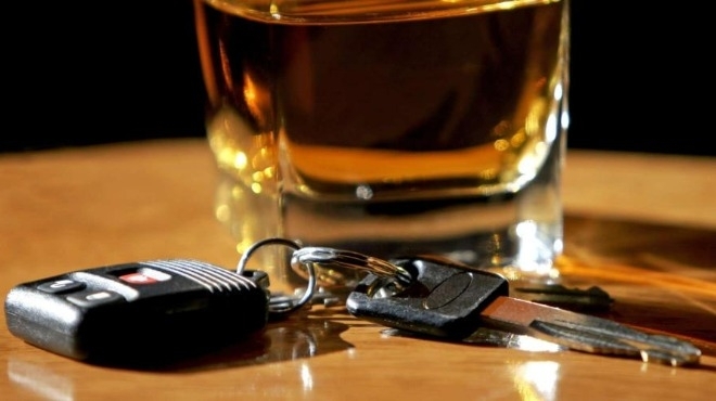 Пиян мъж е арестуван за шофиране в нетрезво състояние, съобщават