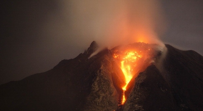 Расте броят на жертвите след изригването на вулкана Фуего в