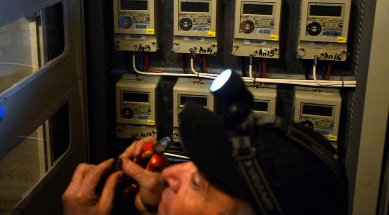 Хванаха мъж да краде ток в Монтанско съобщиха от полицията Униформени