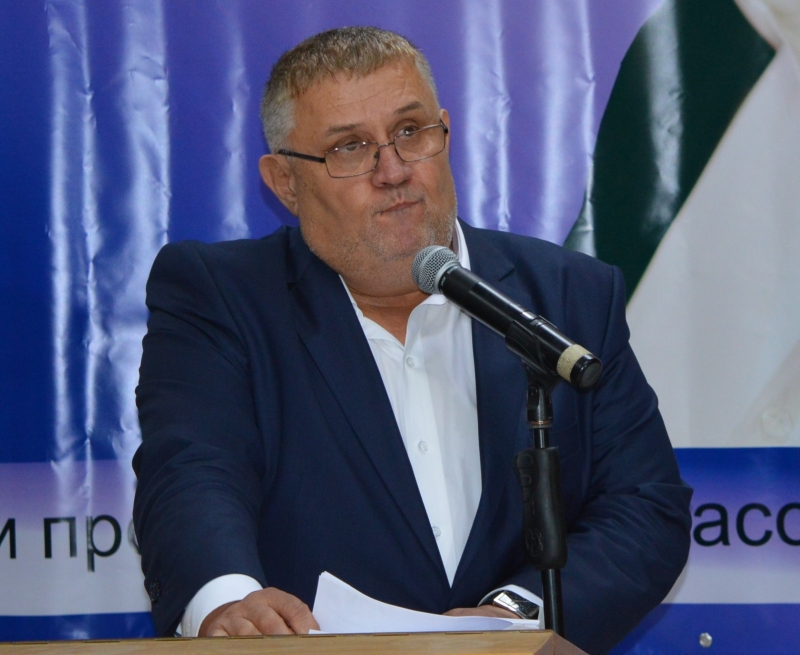 Политически трус разтърси малко преди летните отпуски Движението за права