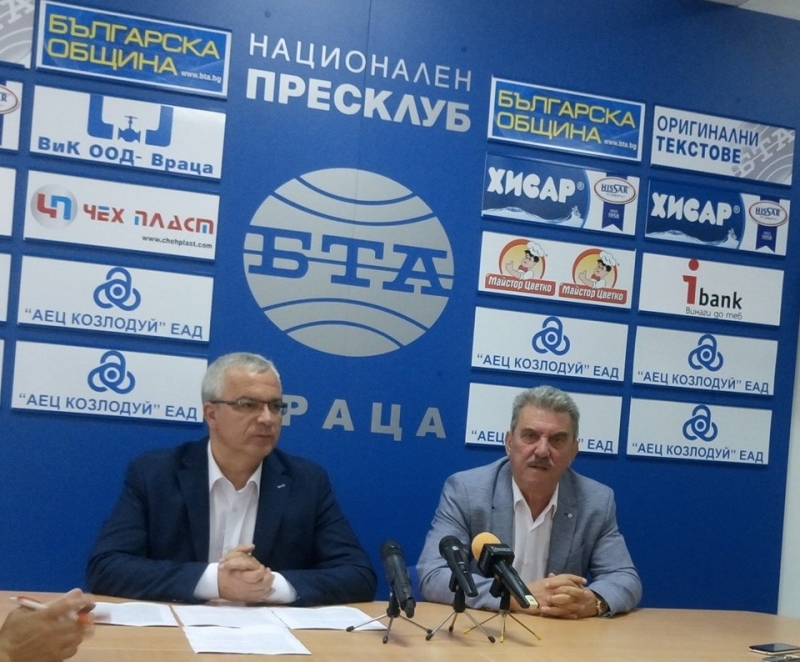 Иван Генов и Николай Иванов отчетоха работата си в парламента в края на ...