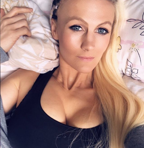 Една от най популярните състезателки в ММА Синди Дандуа бе принудена