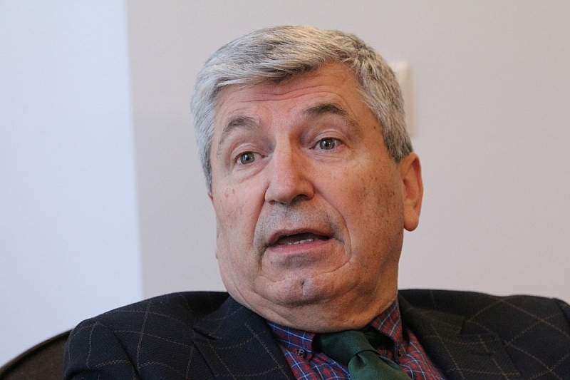 Обединението на всички патерици на ГЕРБ ВМРО Атака НФСБ