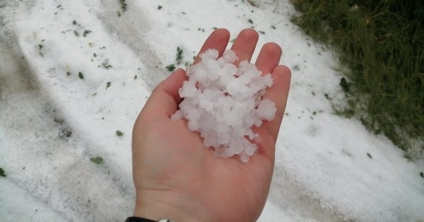 Необичайно е времето в южната част на Бразилия Градушка и