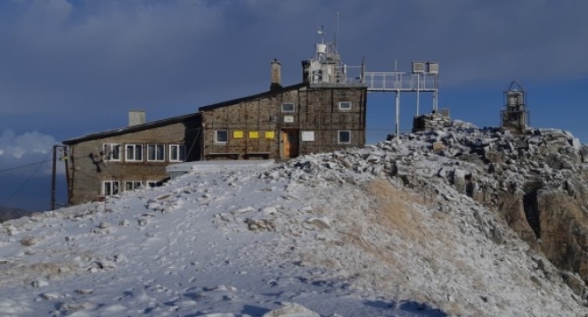 Сняг покри района на връх Мусала тази сутрин за първи