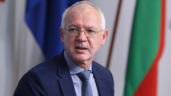 Васил Велев: Държавата влезе в дългова спирала и може да се стигне до гръцкия сценарий