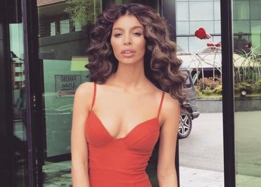 Гаджето на нашумяналата дизайнерка Миглена Какакашева Мегз бе арестуван тази вечер