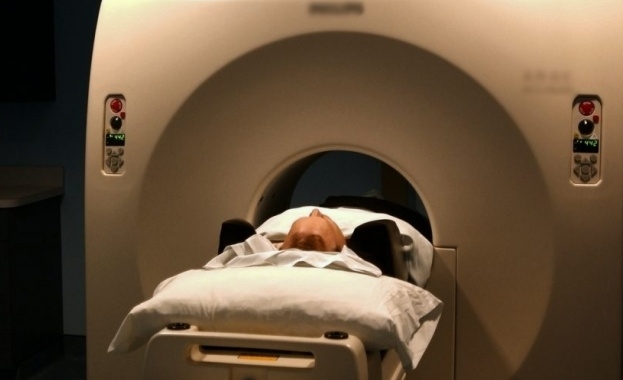 Дисциплинарно уволнение за рентгеновата лаборантка която забрави пациентка в скенера
