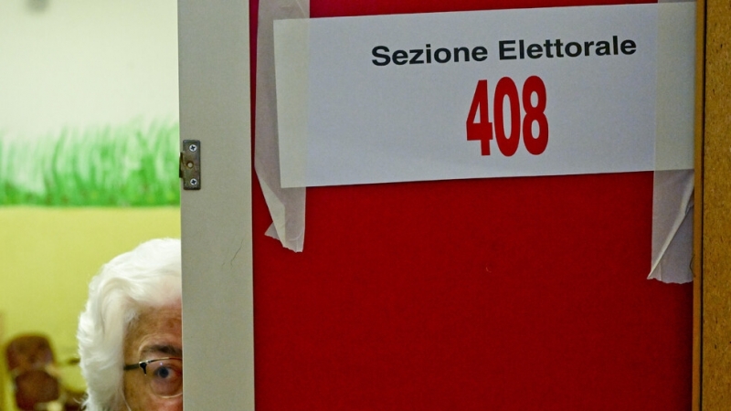 Ученици от Милано окупираха гимназията си в знак на протест