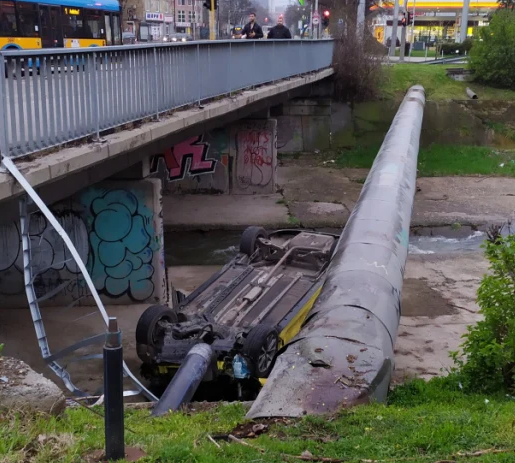 Тежка катастрофа е станала в София в района на кръстовището