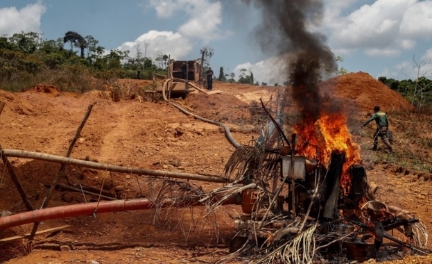 В бразилската част на Амазония са регистрирани големи пожари Чрез