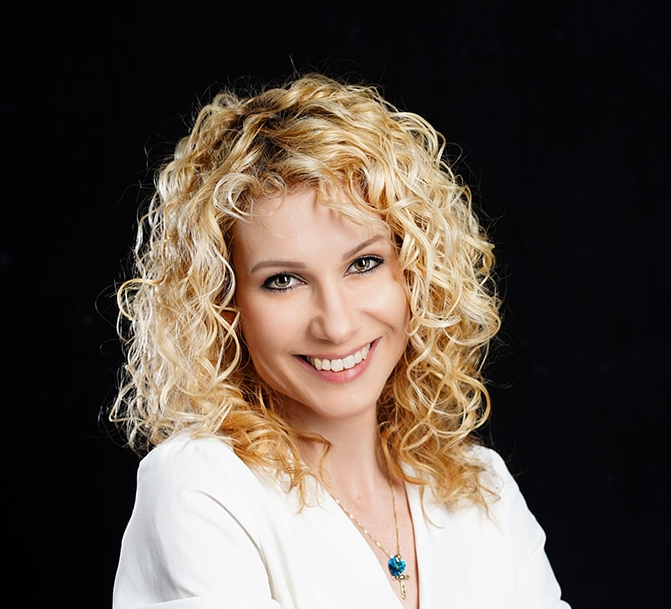 Актрисата от Драматично куклен театър – Враца Цветана Горкиева издаде първата