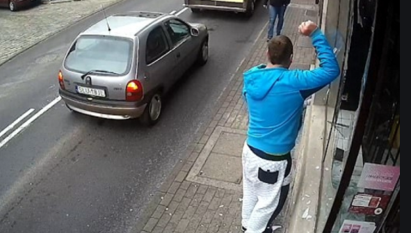 Вандалска атака! Потрошиха магазин и две коли във Видин, има задържан
