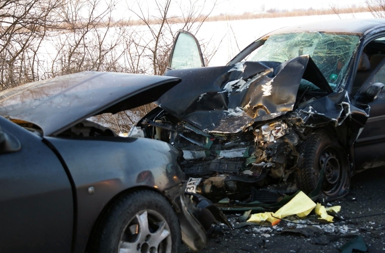 Двама души са загинали на пътя Пазарджик Белово Адското меле