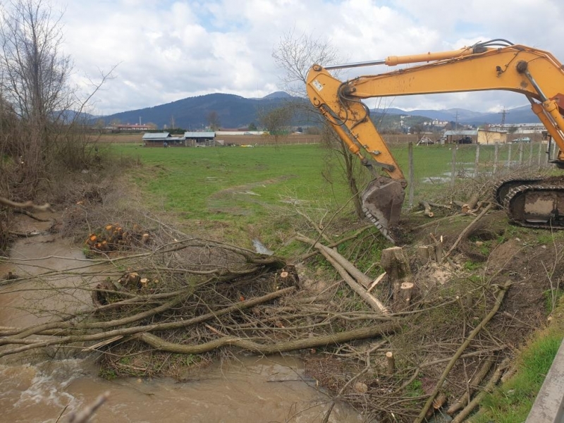 Частичното бедствено положение във Велинград се удължава от 12 часа