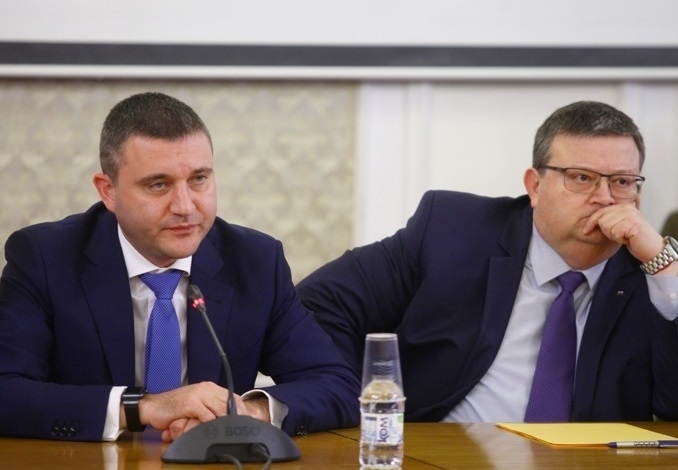 Владислав Горанов не живеел в имот на Домусчиеви жилището е