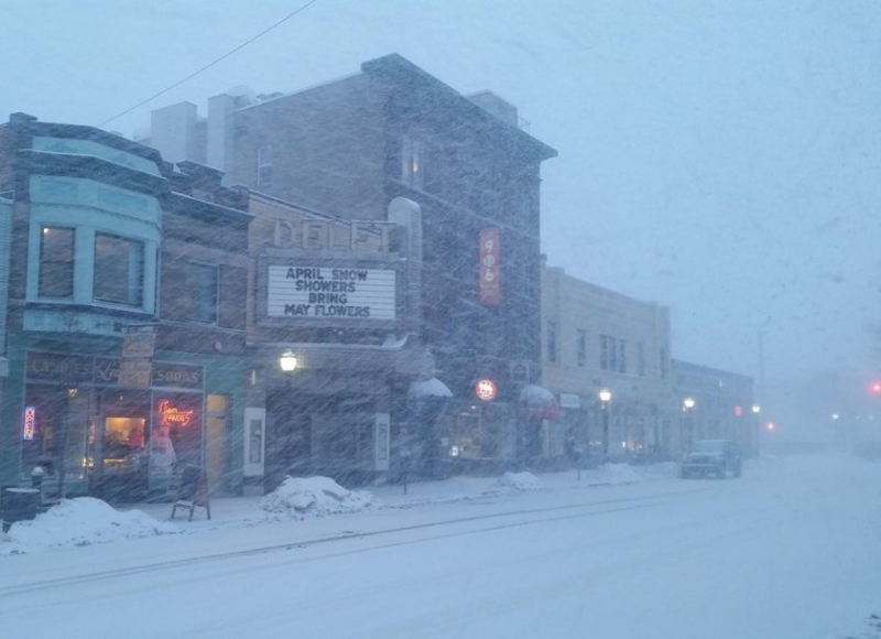 Свирепа зима отне живота на 21 души и остави милиони