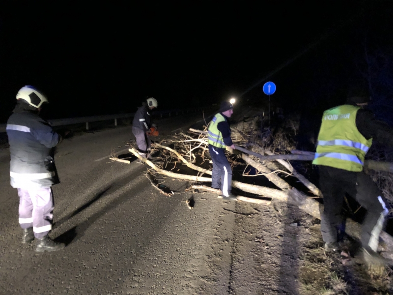 Денят си отива но бурята над Враца продължава да създава