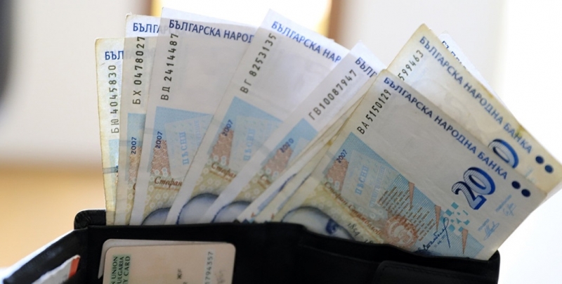 Размерът на средния осигурителен доход за страната за месец юли