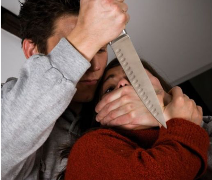 Обезумял от пиене мъж от Видин е нападнал с кухненски