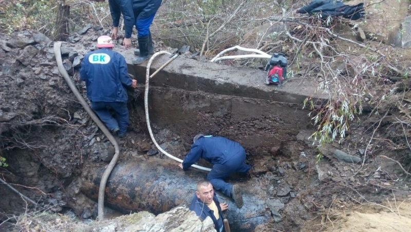 Голяма авария предизвиква проблеми с водоснабдяването във Враца и Мездра