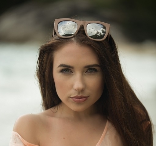 Запознайте се с Неймира и нейните плажни задръжки дрехите дори