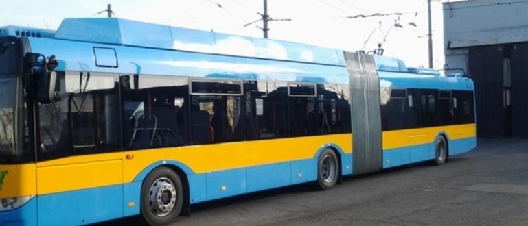 Тролей се удари в стълб в столичният квартал Левски тази