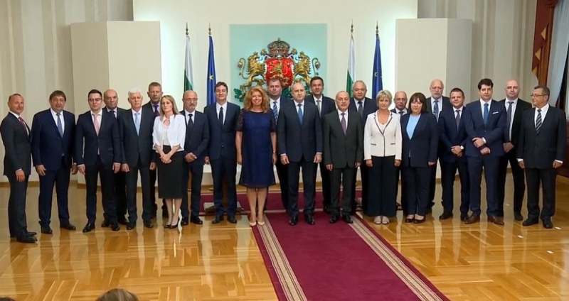 На официална церемония в Гербовата зала в Президентството държавният глава Румен Радев официално