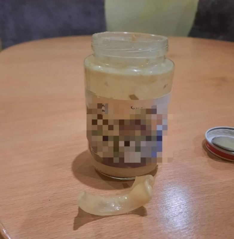 Стъкла в бебешко пюре на български производител За неприятната находка