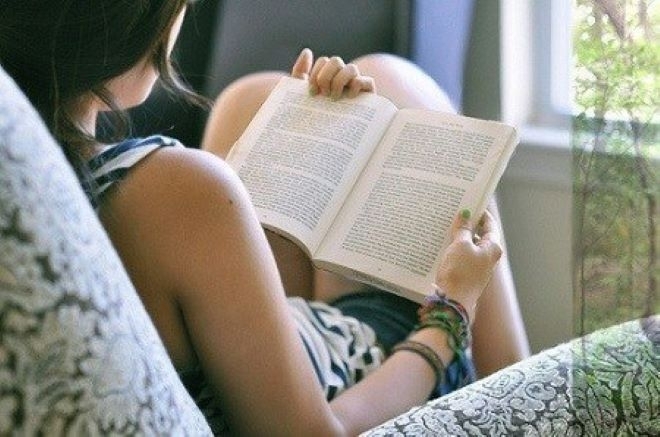 Тревожни данни: 2/3 от българите над 16 години не са прочели нито една книга през последната година