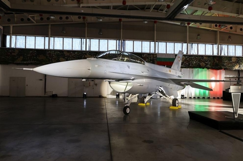 Още два F-16 пристигат у нас