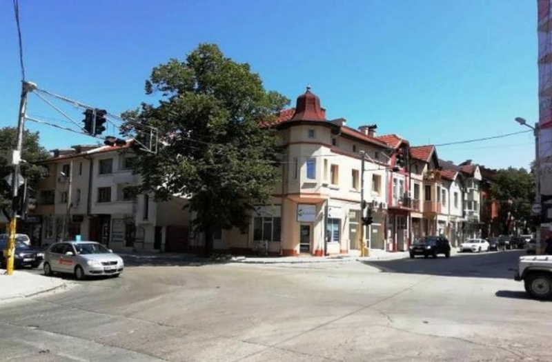 От днес кръстовището на площад Руски е затворено за движение