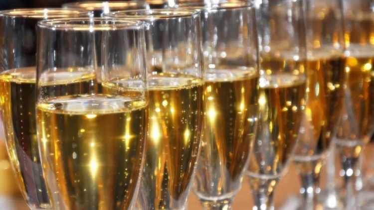 Последните изследвания показват удивителните ползи за здравето от умерената консумация на