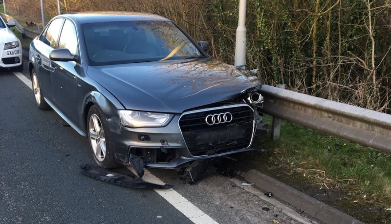 Два леки автомобила са катастрофирали във Враца събощиха от полицията