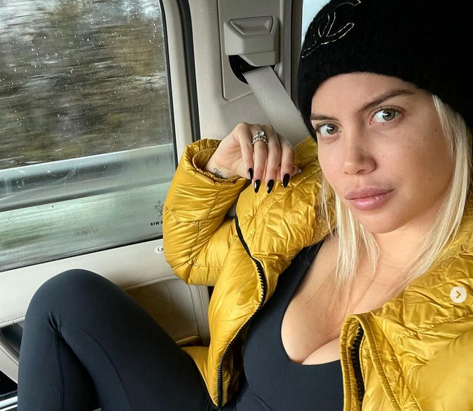 Уанда Нара не дава почивка на многохилядните си почитатели от