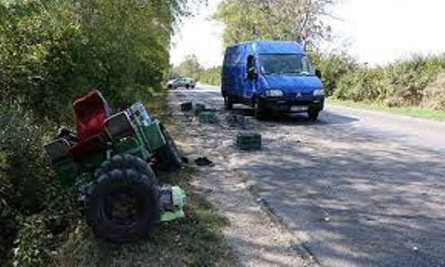 90 годишен дядо е в болница след катастрофа с мотофреза край