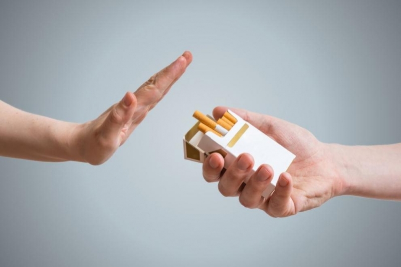 Нова Зеландия ще забрани продажбата на цигари на следващите поколения.
Хората,