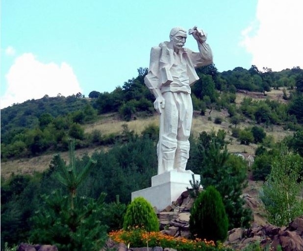 Община Мездра Туристически комплекс Дядо Йоцо гледа и Съюзът на българските писатели обявиха VIII Национален