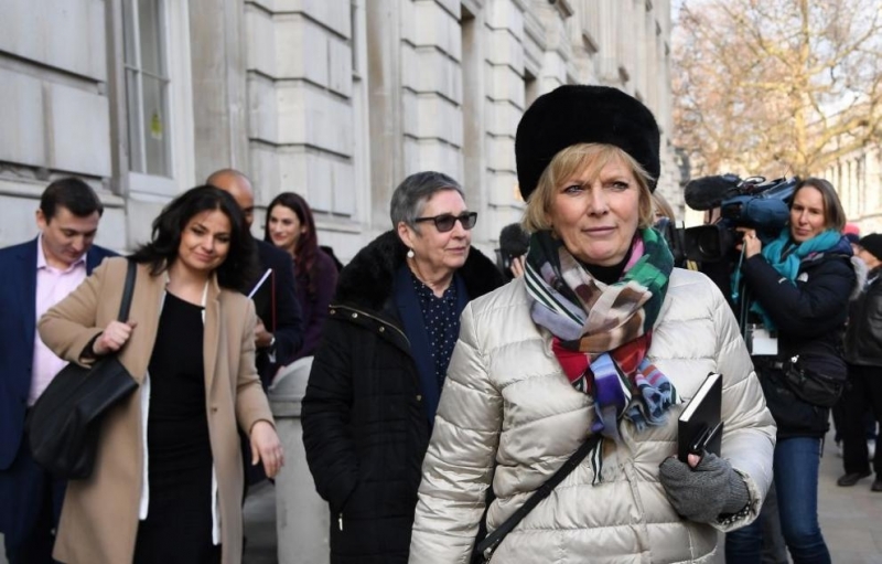 Трима проевропейски депутати от британската Камара на общините напуснаха парламентарната група на