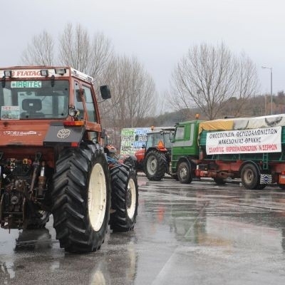 Гръцките фермери обявиха че в четвъртък стачкуват а в неделя