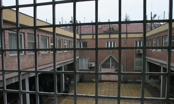 32 годишен варненец потроши килия в ареста на едно районните полицейски