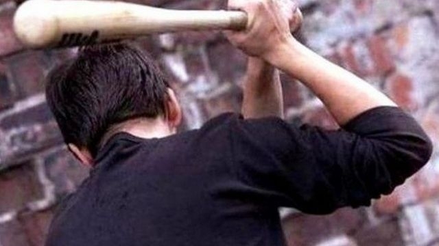 Група младежи се биха с бухалки в Кубрат съобщиха от полицията