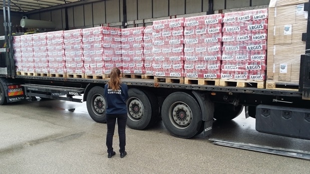 30 240 метални кутии с бира задържаха митническите служители от