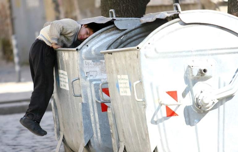 Близо 550 хиляди българчета на възраст под 18 години са