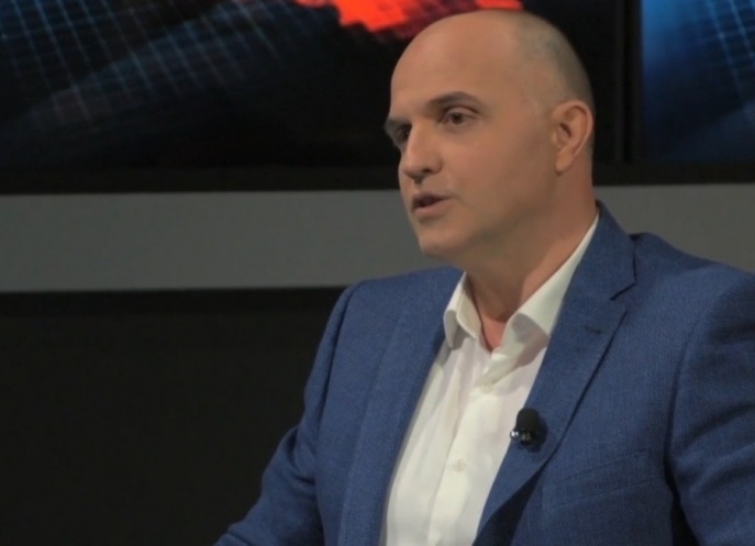 Част от кабинета на проектопремиера Пламен Николов изтече малко след