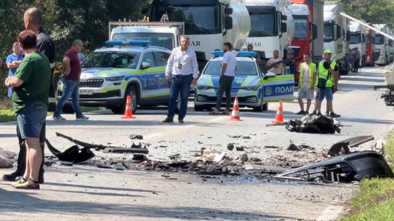 Тежка катастрофа затвори пътя Русе Бяла в района на разклона