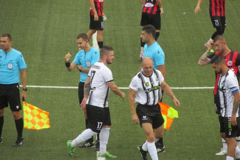 "Дреновец" загуби с 3:5 от "Локомотив" /Горна Оряховица/ след престъпно съдийство /снимки/