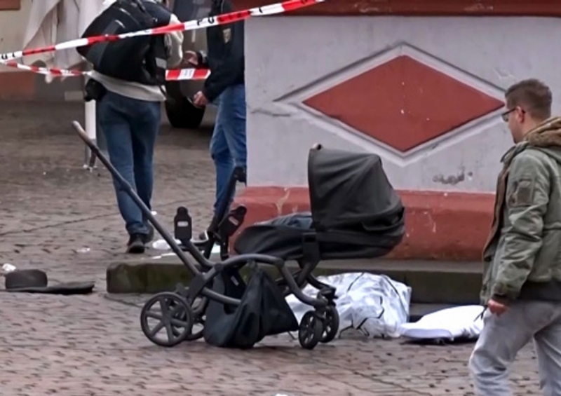 Германската полиция съобщи днес че мъжът който вчера навлезе с