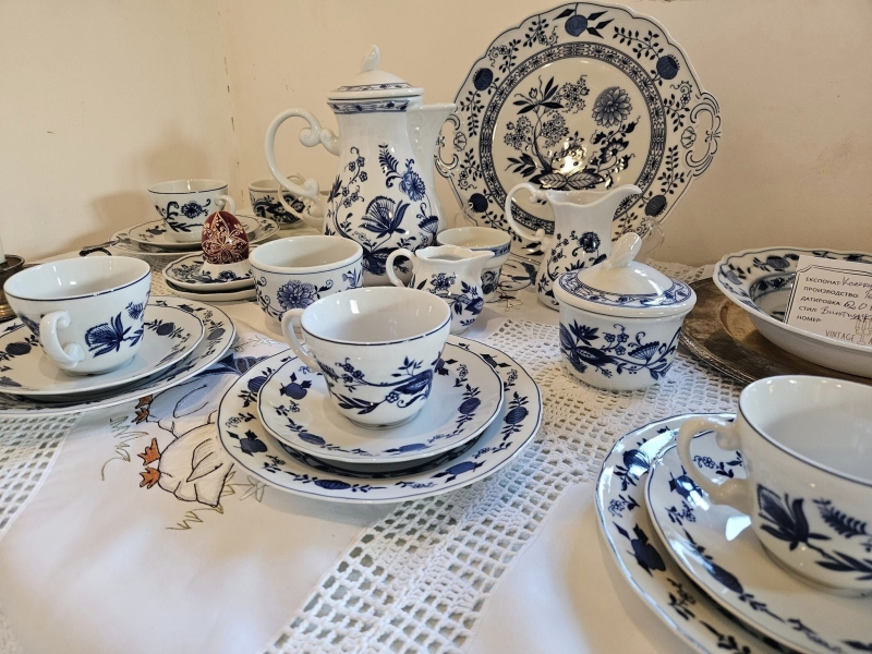 Изложбата Винтидж култура – колекция порцелан и спомени за отминалото